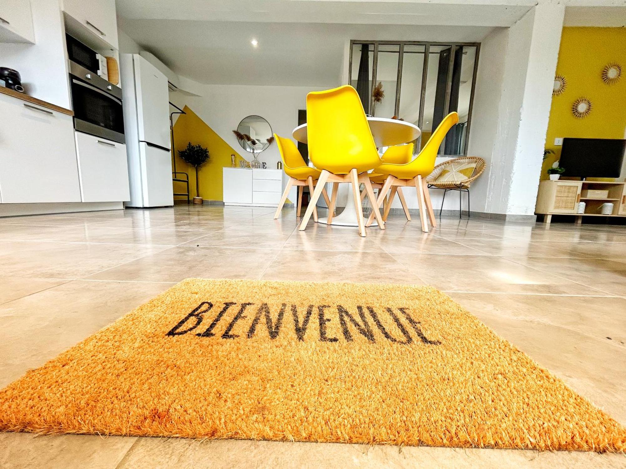 Doux Rouinet Cocoon Apartment Fourques  Exterior photo