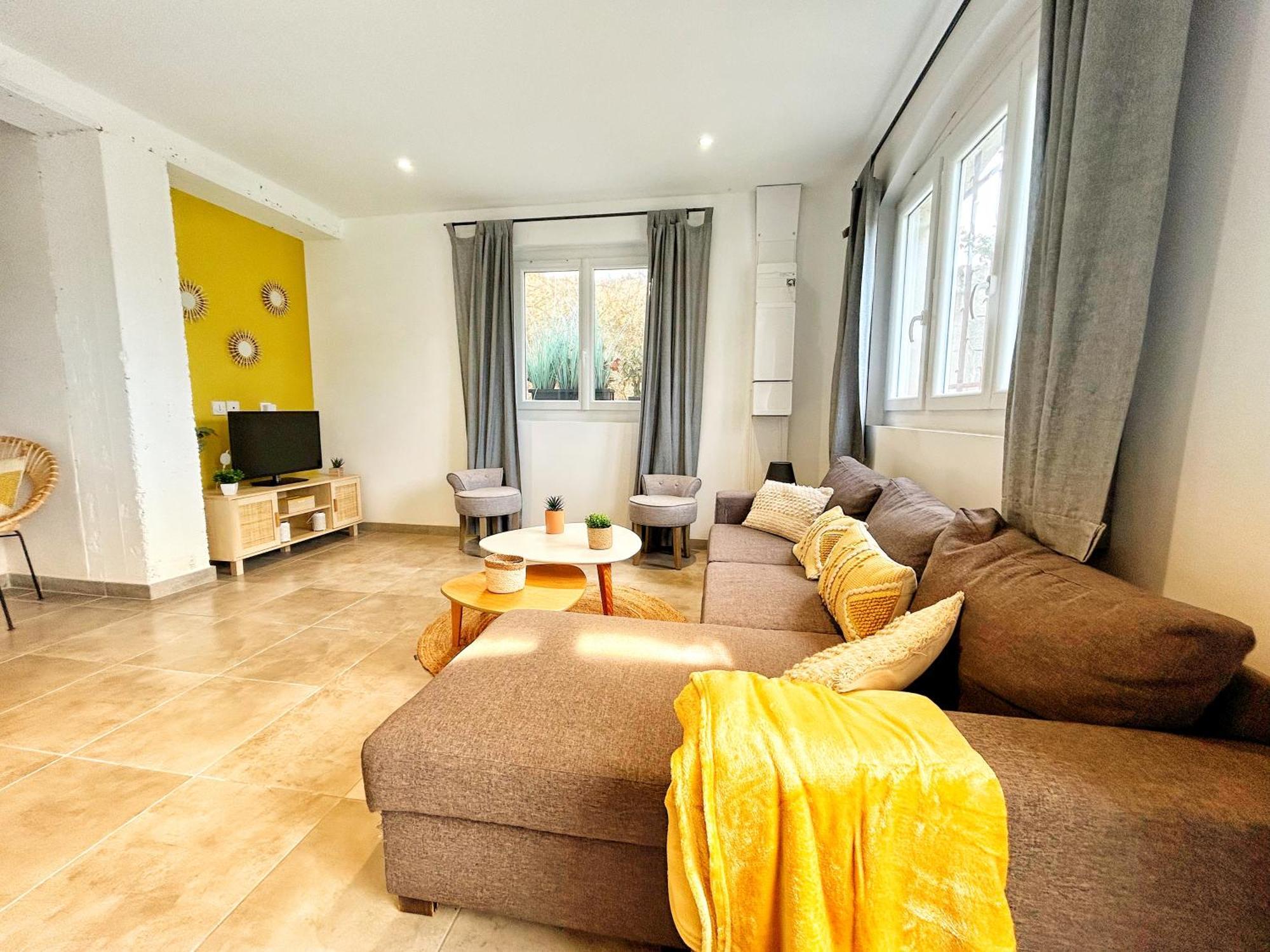 Doux Rouinet Cocoon Apartment Fourques  Exterior photo